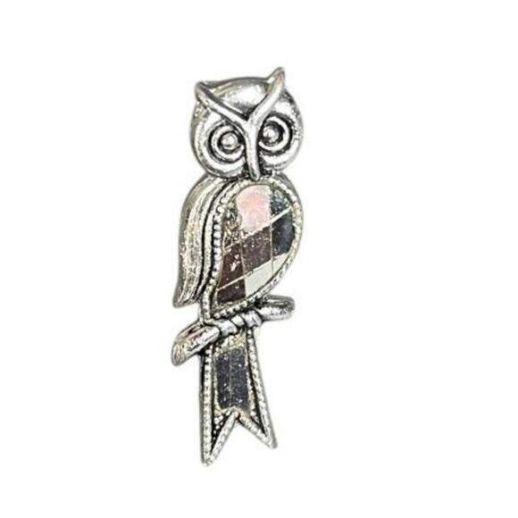 Vintage Jewelry - Vintage Small Silver Colored Made In Japan Owl Brooch Pin